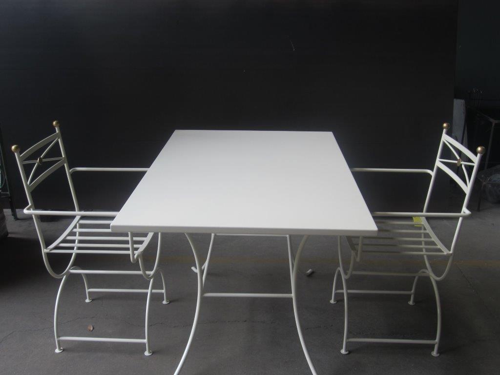 Set tavolo e sedie per esterno